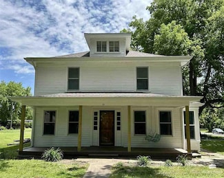 124 S 4th St, Council Grove, KS 66846