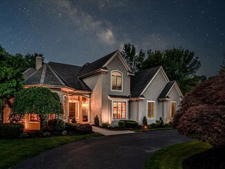 28 Katelan Ct, Cranston, RI 02921