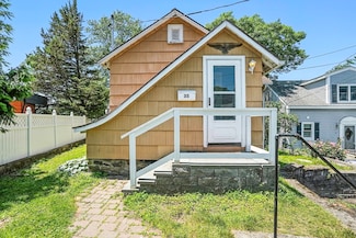 35 Canna Dr, Shrewsbury, MA 01545