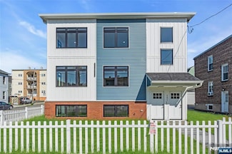 281 Maple St, Kearny, NJ 07032