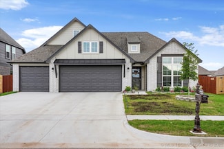 12415 S Maplewood Ave, Bixby, OK 74008