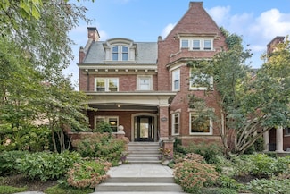 4943 S Woodlawn Ave, Chicago, IL 60615