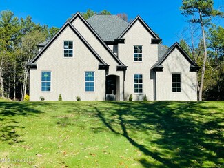 14998 Fairview Rd, Byhalia, MS 38611