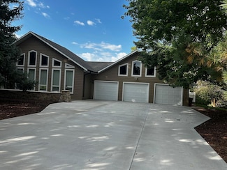 1309 N Ridge Rd, Mitchell, SD 57301