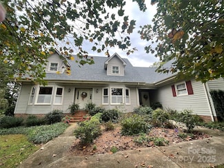 130 Briarwood Dr, Rutherfordton, NC 28139