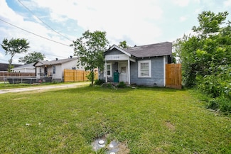 306 Johnson St, Pasadena, TX 77506
