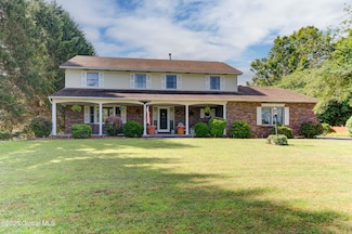 1A West Dr, Castleton-On-hudson, NY 12033