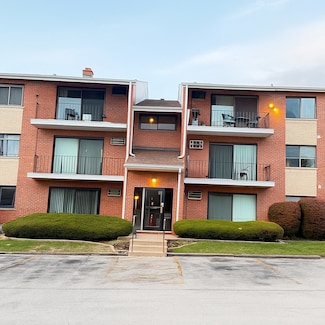 7305 W 157th St Unit 3D, Orland Park, IL 60462