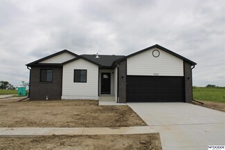 7819 N 51st St, Davey, NE 68336
