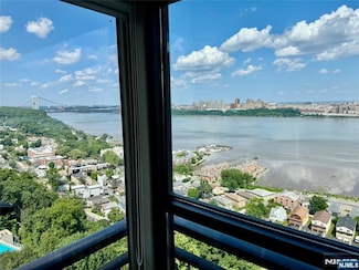 1 Horizon Rd Unit 1433, Fort Lee, NJ 07024