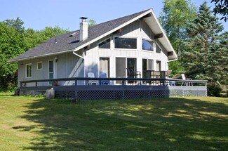 24 New Rd, Castleton, VT 05735