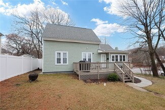 842 Weeden St, Pawtucket, RI 02860