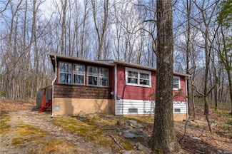 1401 David Ln, Effort, PA 18330