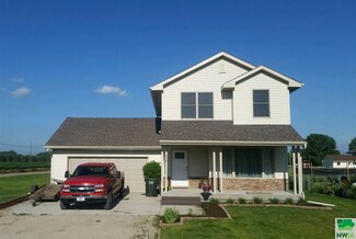 618 N 9th St, Dakota City, NE 68731