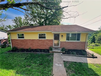 312 Redwood Dr, Charleston, WV 25302