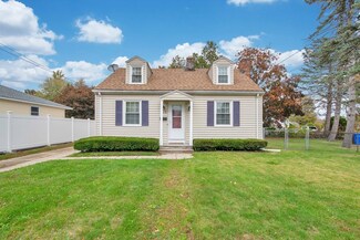 53 Seneca St, Indian Orchard, MA 01151