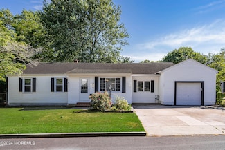 211 Van Sant Ave, Linwood, NJ 08221