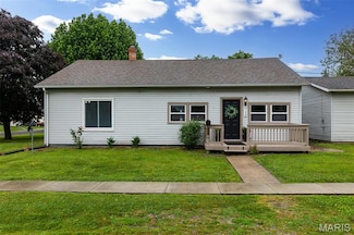 708 Madison St, Gillespie, IL 62033