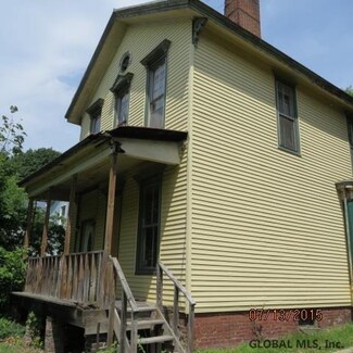 6 W Sunnyside St, Troy, NY 12180