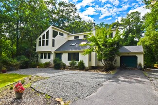 1131 Daniel Ct, Saylorsburg, PA 18353