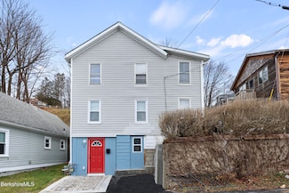 9 Richmond Ln, Adams, MA 01220