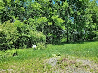 22 Summit View Ct, Honesdale, PA 18431