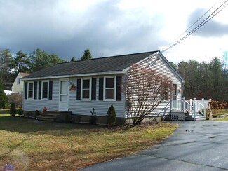 42 Sedgewood Dr, Kennebunk, ME 04043