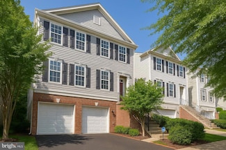 3409 Eagle Ridge Dr, Woodbridge, VA 22191
