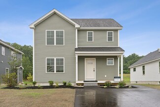 7 Feldspar Ln Unit 4, Cumberland, ME 04021