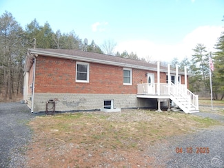 134 Staco Rd, Hannacroix, NY 12087