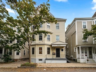 106 Franklin St Unit 3, Brookline, MA 02445