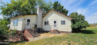 1481 Potter Rd, Tieton, WA 98947