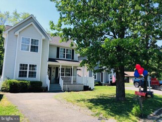 1215 Johnson Dr, Shady Side, MD 20764