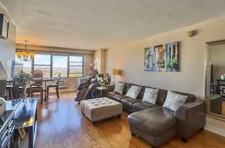 500 Central Ave Unit 1020, Union City, NJ 07087