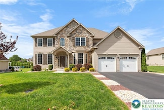 237 Danbury Dr, Nazareth, PA 18064