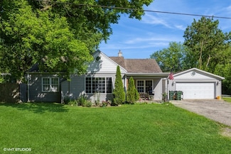 37929 N Dewey St, Spring Grove, IL 60081