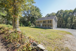20 Potts Rd, Griswold, CT 06351