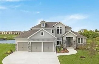 5166 NW 47th St, Riverside, MO 64150