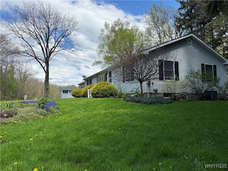 3865 Locust Ln, Perry, NY 14530