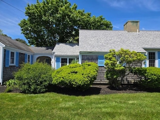 230 Gosnold St Unit 1A, Hyannis, MA 02601