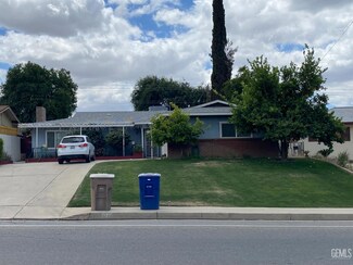 2101 University Ave, Bakersfield, CA 93305
