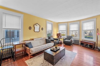 9 Glover St Unit 1, Salem, MA 01970