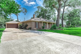 510 Shenandoah Dr, Shenandoah, TX 77381