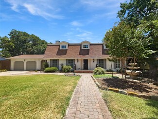 207 Shadywood Ln, Richardson, TX 75080