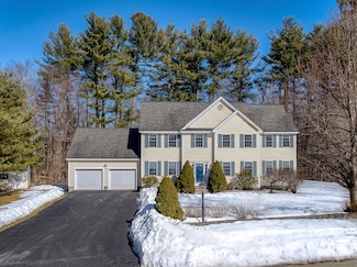 4 Lindsey Ln, Westford, MA 01886