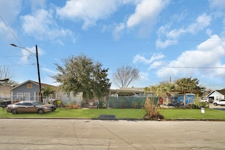 4811 Terry St, Houston, TX 77009