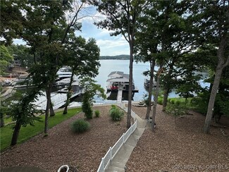 1215 Anemone Rd, Village of Four Seasons, MO 65049