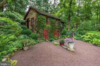 6663 Phillips Mill Rd, New Hope, PA 18938