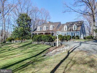 7100 Redlac Dr, Clifton, VA 20124