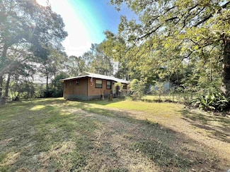 210 Palo-Gaucho X-Ing, Hemphill, TX 75948
